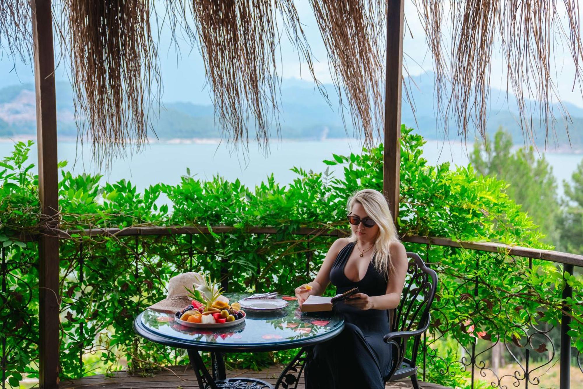 Hotel Botanik Goel Evleri Bucak Exterior foto
